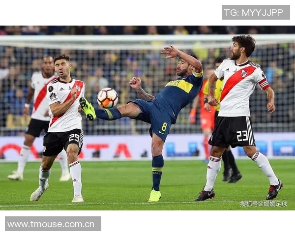 3号足球明星精彩防守集锦视频展现绝佳技术与战术意识