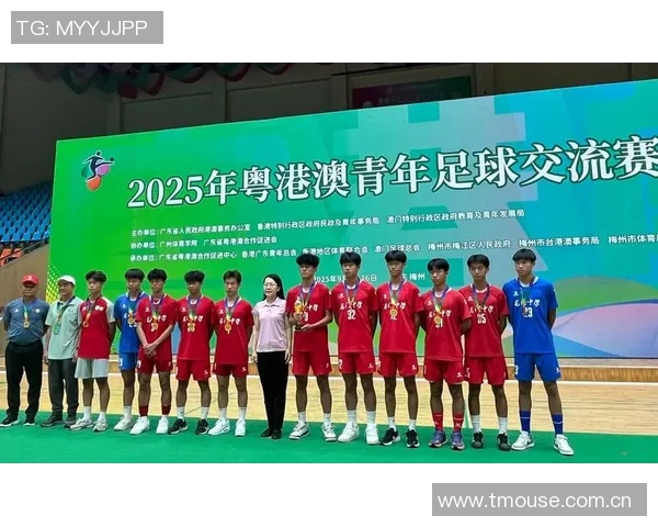 广州足球队在联赛中的比赛经验与表现分析及未来展望