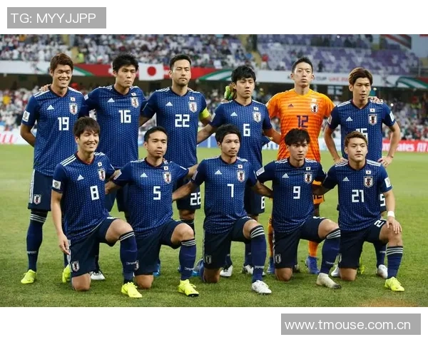 杭州足球队在世界锦标赛中的默契配合与战术分析 杭州足球队在世界锦标赛中的默契配合与战术分析